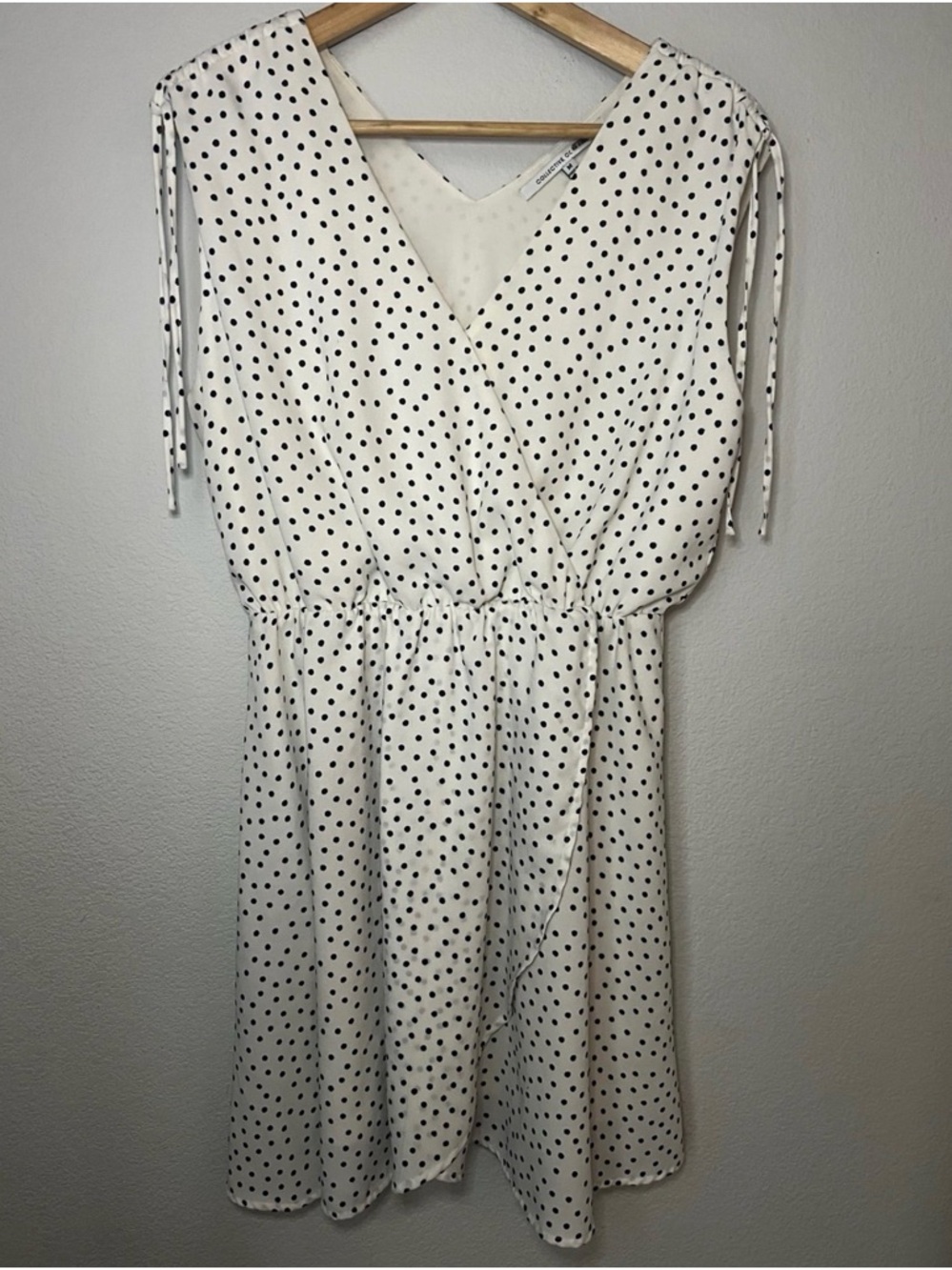 Collective Concepts Stitchfix Sleeveless V-Neck White/Navy Polka Dot Dress Sz M